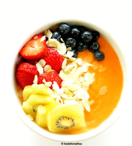 papaya-and-fonio-smoothie-bowl