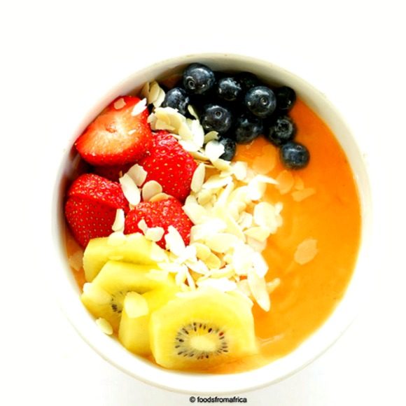papaya-and-fonio-smoothie-bowl