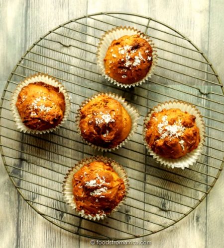 spiced+papaya+and+ginger+muffins