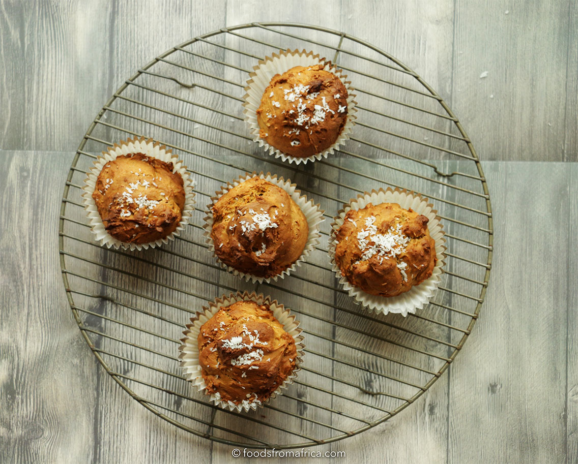 spiced-papaya-seed-muffin