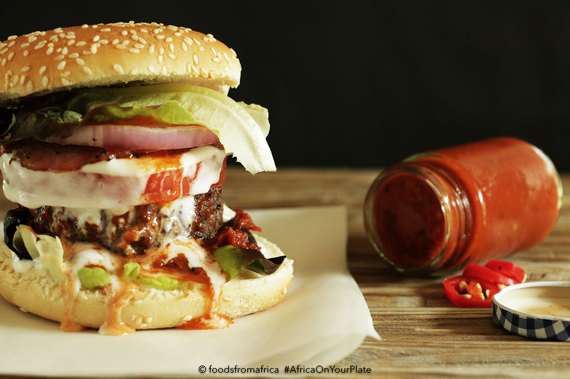 classic+beef+burger+with+african+hot+pepper+sauce.jpgclassic+beef+burger+with+african+hot+pepper+sauce