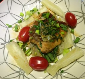 This Cassava (Yuca) and Salmon salad is an easy to prepare and healthy salad that comes together in minutes: Low in calories and perfect for as a light lunch or dinner idea.