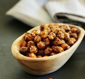 crunchy-roasted-chickpeas