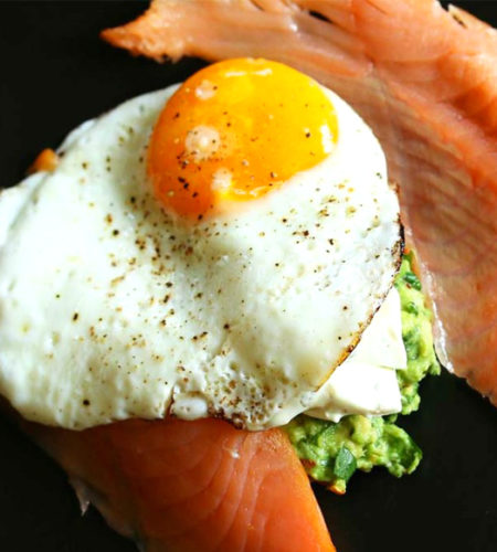 egg-salmon-avocado-breakfast