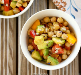 Egyptian-chickpea-avocado-salad
