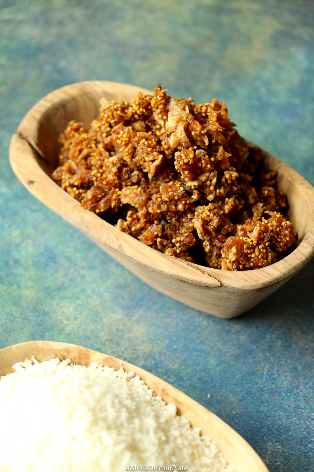 coconut-fig-candy-balls-dessert