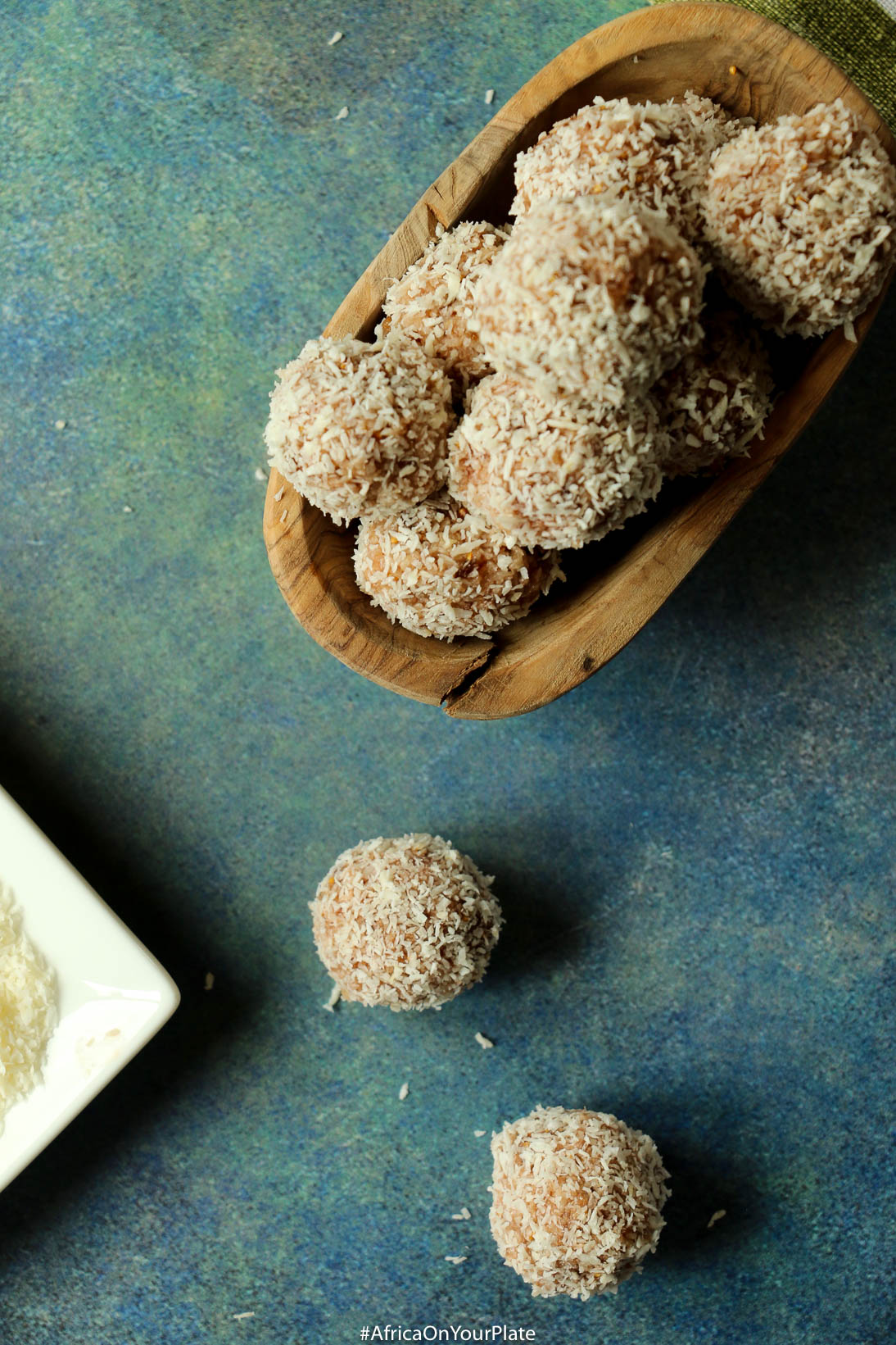coconut-fig-candy-balls-dessert