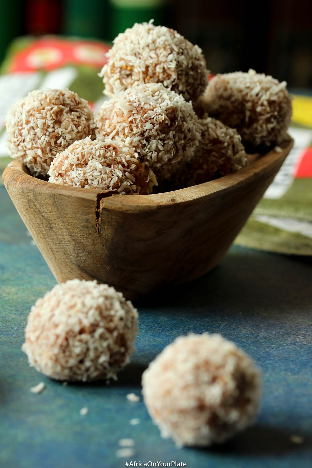 coconut-fig-candy-balls-dessert