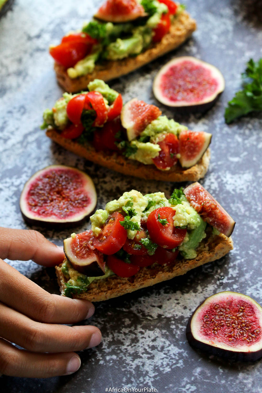 avocado-breakfast-bruschetta